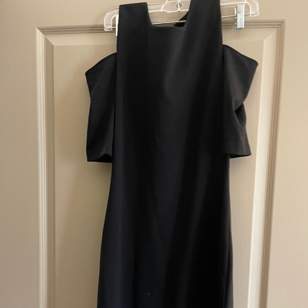 Michael Kors Off shoulder dress